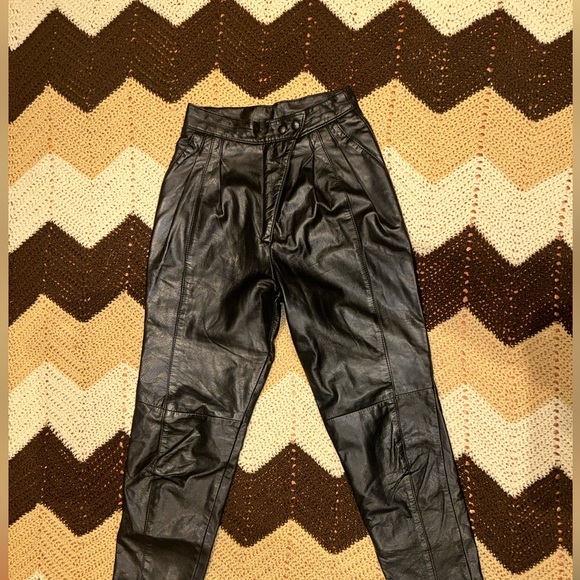 Danier Leather High Waisted Pants - Picture 6 of 13